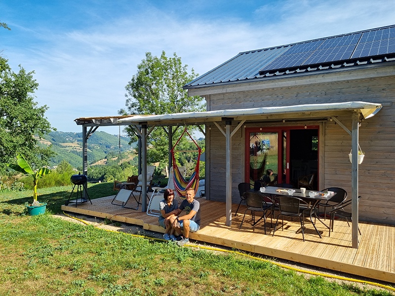 Sophie et Denis 48 et 47 ans vivre autrement Campouriez Vivre & Travailler en Aubrac Carladez Viadène