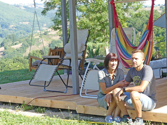 Sophie et Denis 48 et 47 ans vivre autrement Campouriez Vivre & Travailler en Aubrac Carladez Viadène