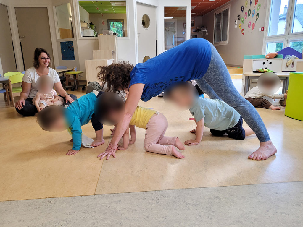 micro-crèche-atelier-yoga-juin-2022