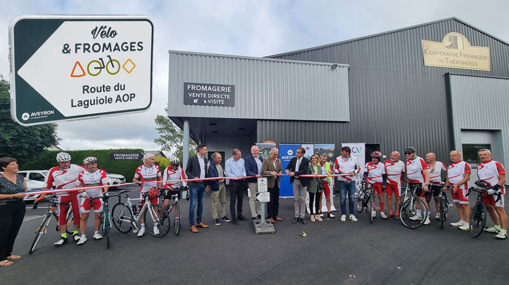 Inauguration circuit itinéraire cyclotourisme Vélo et fromages AOP laguiole Aubrac Carladez Viadène