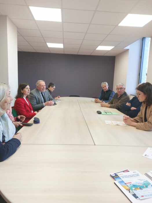 Visite préfectorale Claire CHAUFFOUR-ROUILLARD Préfète de l'Aveyron, en Aubrac Carladez Viadène
