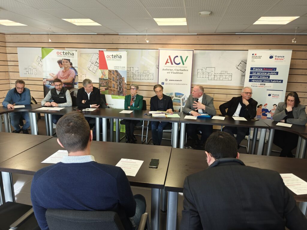 Présentation PIG Programme d'Intérêt Général départemental en Aubrac Carladez Viadène Arnaud Viala Président du Département de l'Aveyron Jean VALADIER Président de la Communauté de Communes Aubrac Carladez Viadène Delphine ROCHE ANAH Aveyron Philippe SCHAAB association Oc'téha